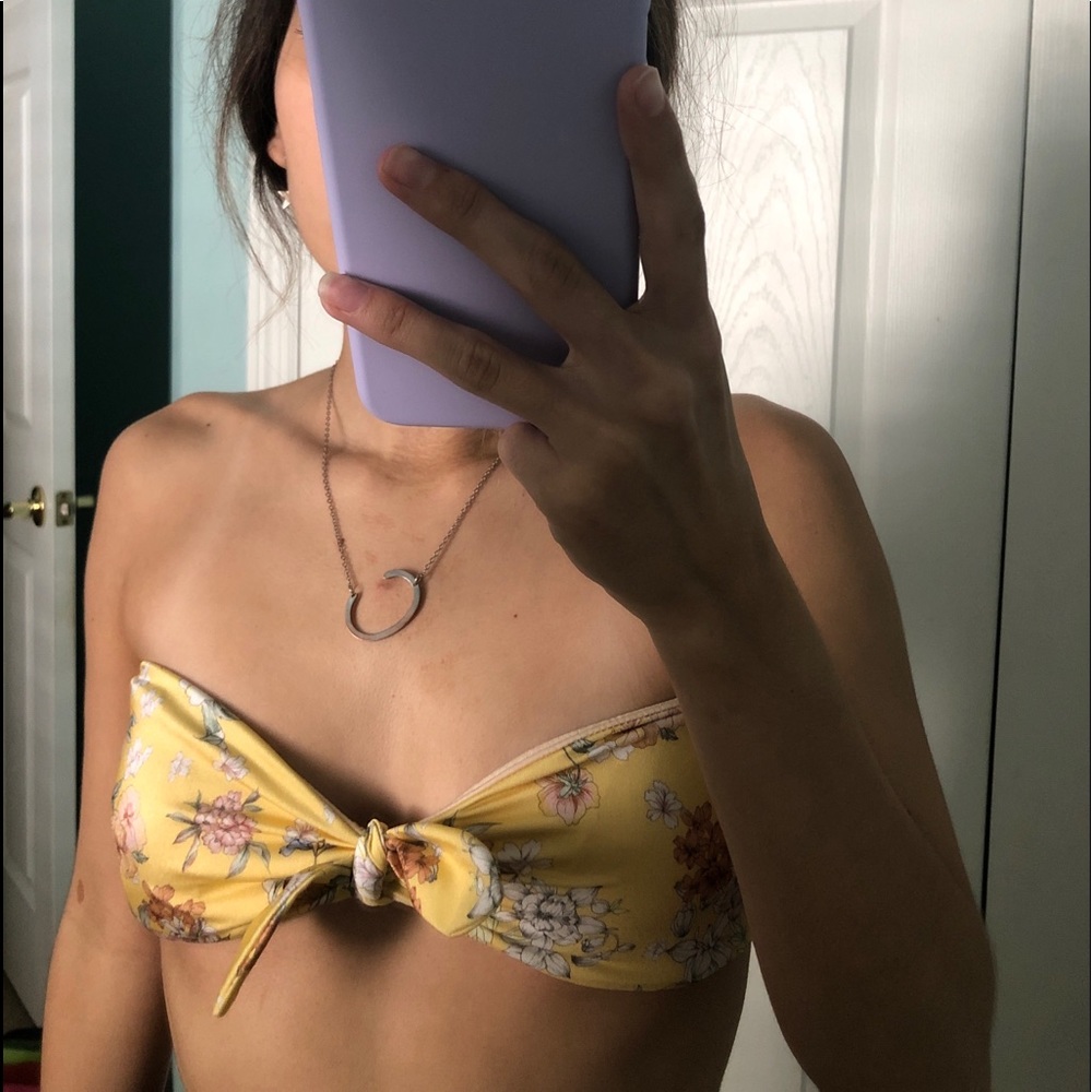 Pacsun flowery bandeau bikini top